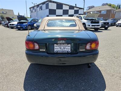 1999 MAZDA MX-5 Miata   - Photo 8 - Everett, WA 98201