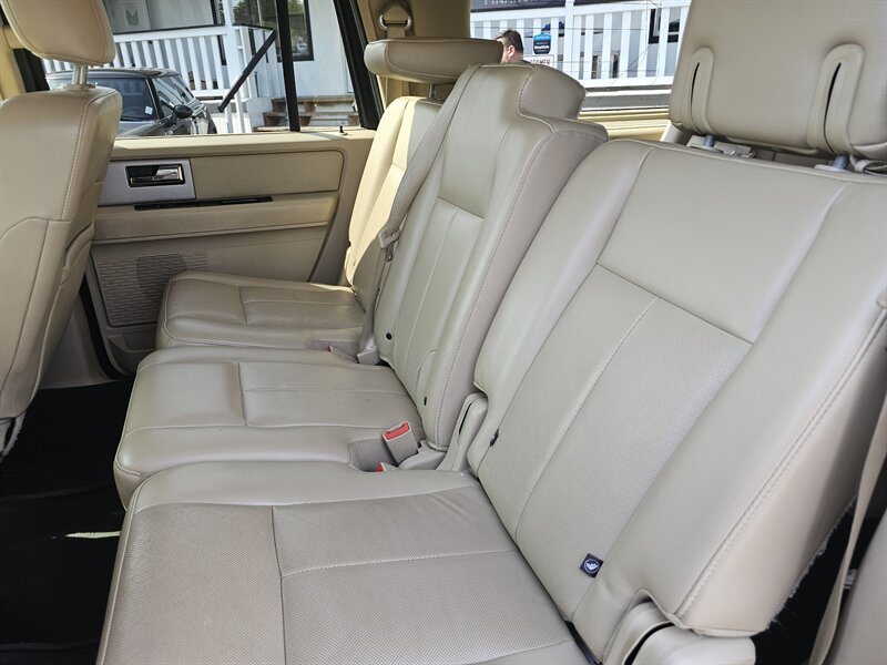 2016 Ford Expedition EL Limited - Photo 5 - Everett, WA 98201
