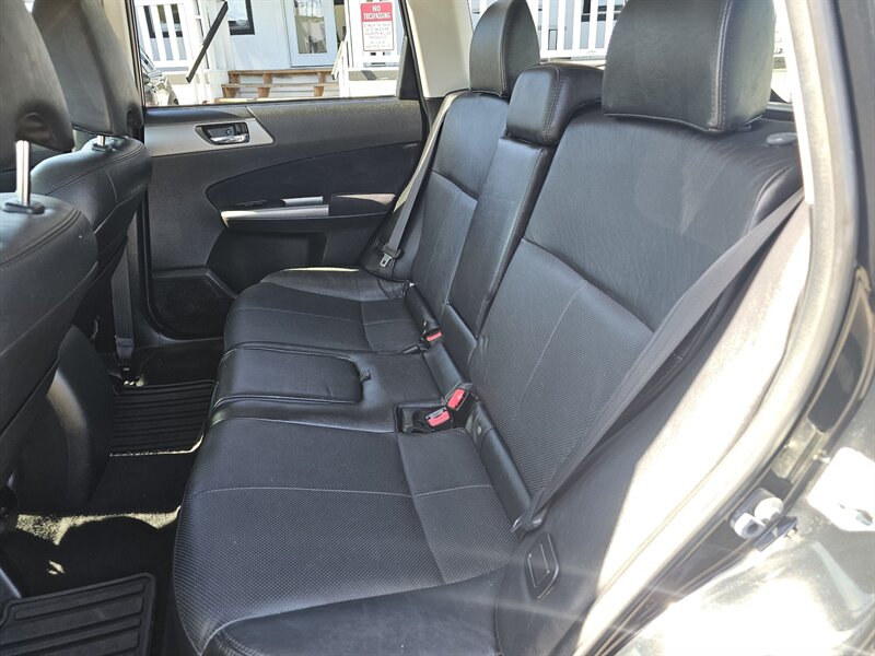 2011 Subaru Forester 2.5X Limited - Photo 5 - Everett, WA 98201