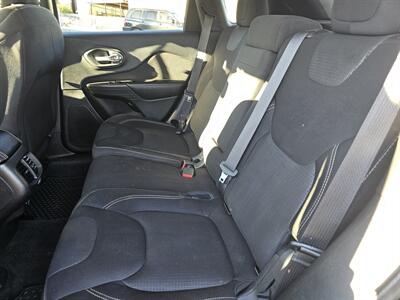 2016 Jeep Cherokee Latitude - Photo 5 - Everett, WA 98201