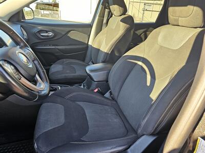 2016 Jeep Cherokee Latitude - Photo 4 - Everett, WA 98201