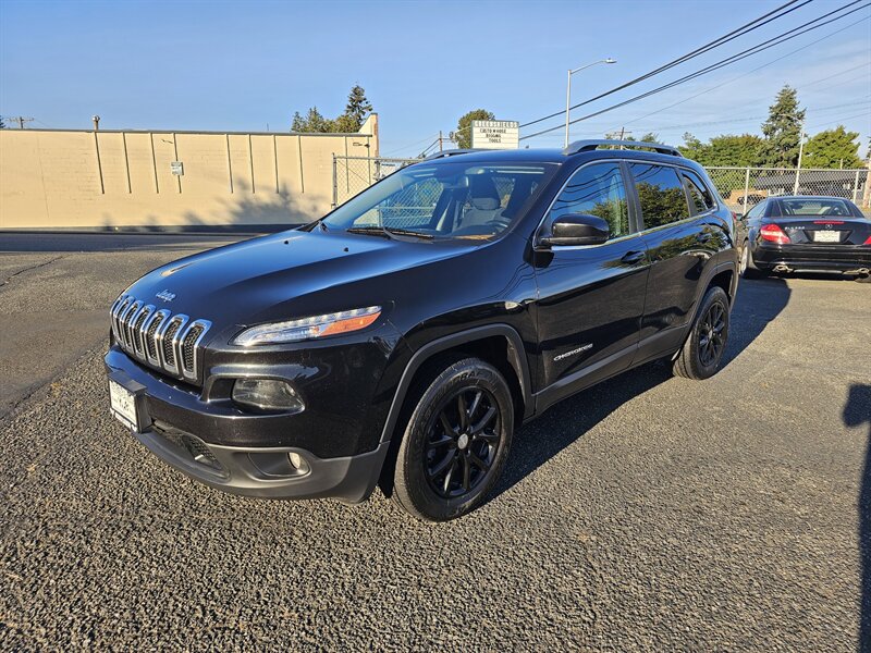 2016 Jeep Cherokee Latitude - Photo 3 - Everett, WA 98201