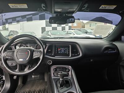 2015 Dodge Challenger SXT   - Photo 6 - Everett, WA 98201