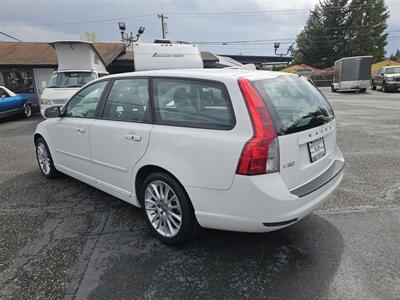 2010 Volvo V50 2.4i   - Photo 8 - Everett, WA 98201