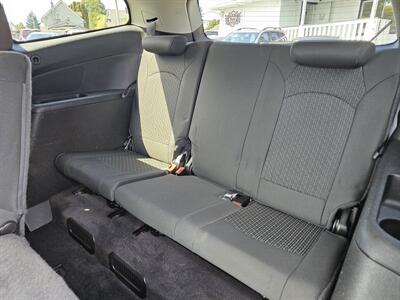 2011 Chevrolet Traverse LT   - Photo 6 - Everett, WA 98201
