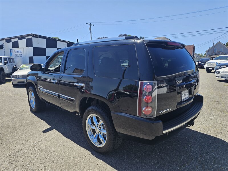 2007 GMC Yukon Denali - Photo 9 - Everett, WA 98201