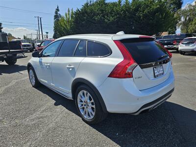2016 Volvo V60 Cross Country T5   - Photo 8 - Everett, WA 98201
