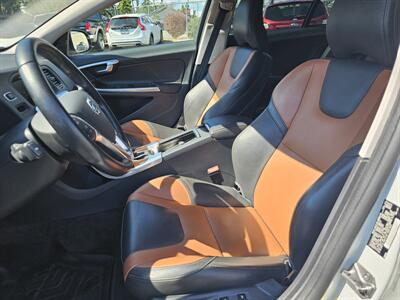 2016 Volvo V60 Cross Country T5   - Photo 4 - Everett, WA 98201