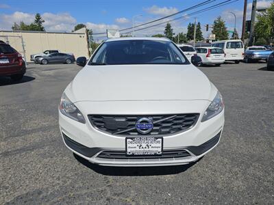 2016 Volvo V60 Cross Country T5   - Photo 2 - Everett, WA 98201