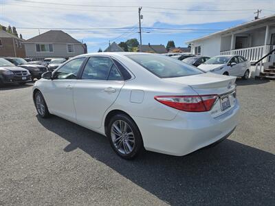 2015 Toyota Camry SE   - Photo 8 - Everett, WA 98201