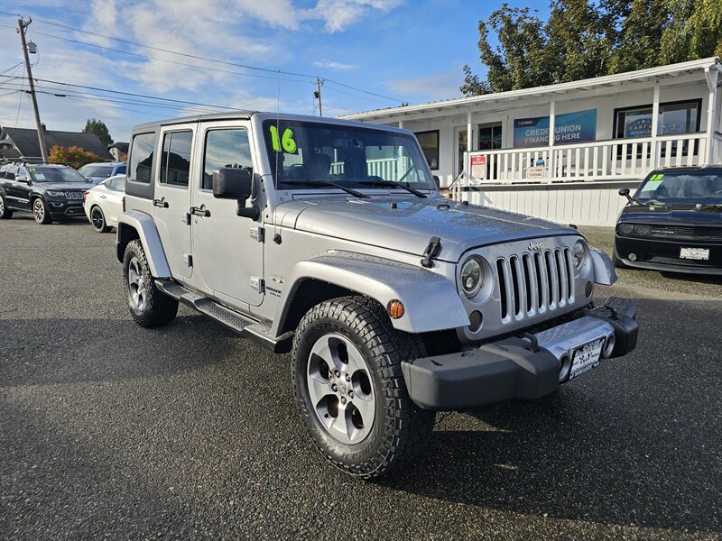 2016 Jeep Wrangler Unlimited Sahara  