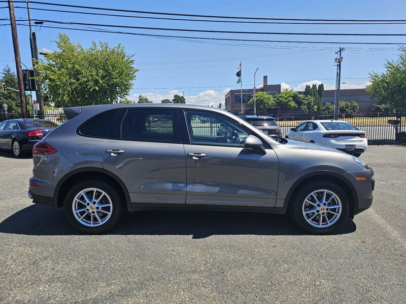 2016 Porsche Cayenne - Photo 11 - Everett, WA 98201