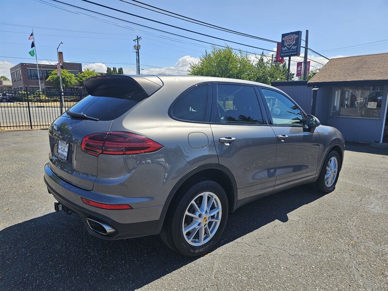 2016 Porsche Cayenne - Photo 10 - Everett, WA 98201