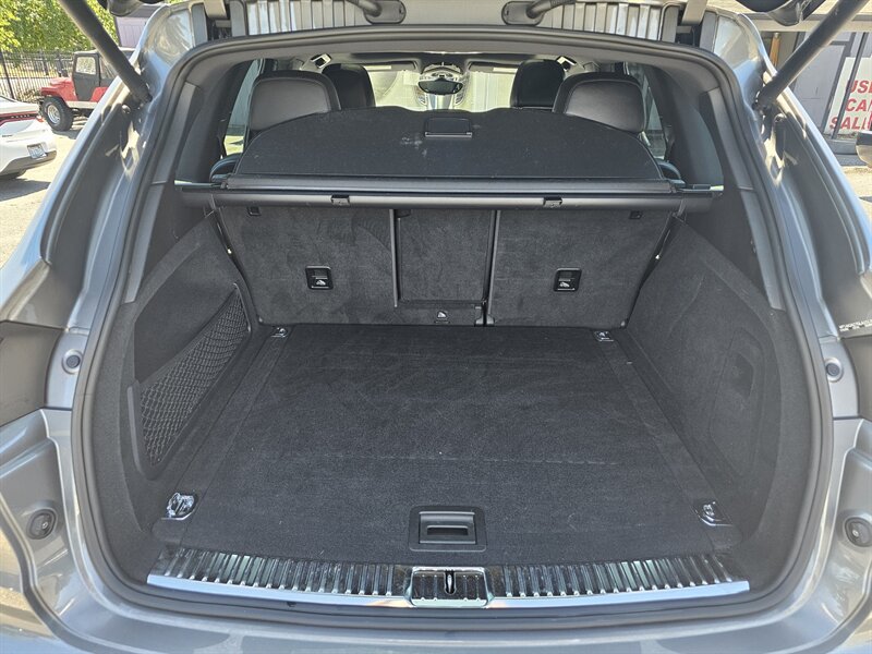 2016 Porsche Cayenne - Photo 12 - Everett, WA 98201