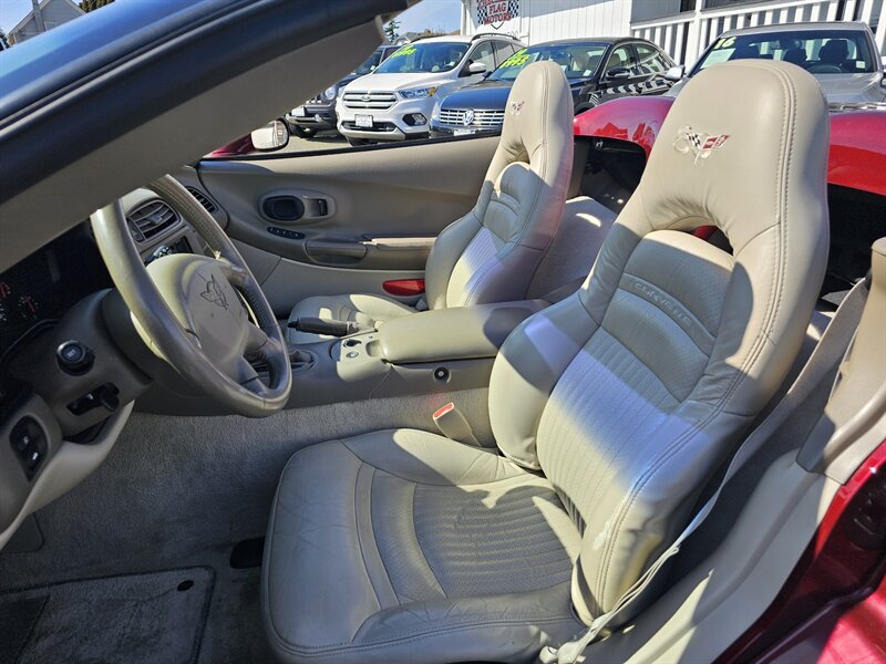 2003 Chevrolet Corvette - Photo 4 - Everett, WA 98201