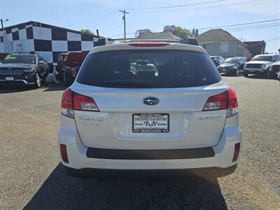 2013 Subaru Outback 2.5i Premium - Photo 9 - Everett, WA 98201