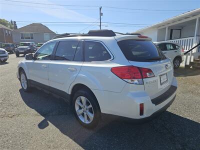 2013 Subaru Outback 2.5i Premium - Photo 8 - Everett, WA 98201