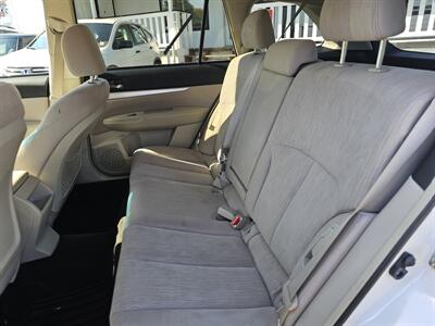 2013 Subaru Outback 2.5i Premium - Photo 5 - Everett, WA 98201