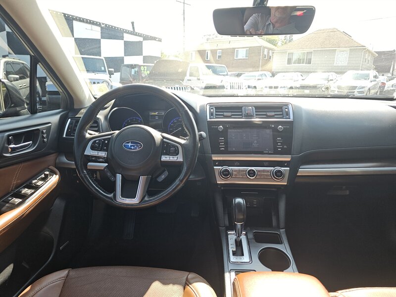 2017 Subaru Outback 3.6R Touring - Photo 6 - Everett, WA 98201