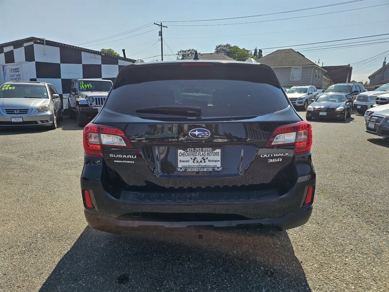 2017 Subaru Outback 3.6R Touring - Photo 9 - Everett, WA 98201