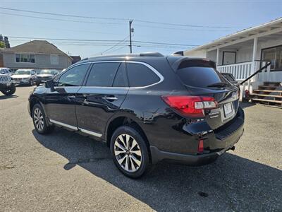 2017 Subaru Outback 3.6R Touring - Photo 8 - Everett, WA 98201