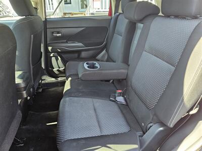 2018 Mitsubishi Outlander ES   - Photo 5 - Everett, WA 98201