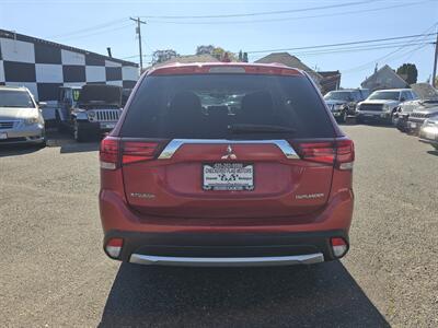 2018 Mitsubishi Outlander ES   - Photo 10 - Everett, WA 98201