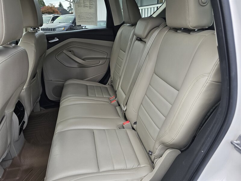 2014 Ford Escape Titanium - Photo 5 - Everett, WA 98201