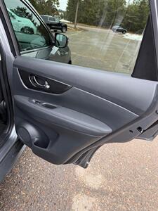 2018 Nissan Rogue SV   - Photo 16 - Pequot Lakes, MN 56472