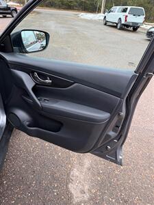 2018 Nissan Rogue SV   - Photo 18 - Pequot Lakes, MN 56472