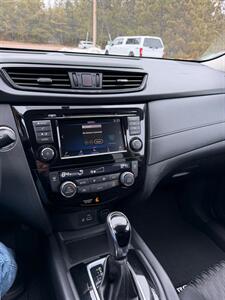2018 Nissan Rogue SV   - Photo 12 - Pequot Lakes, MN 56472