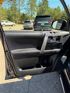 2016 Toyota 4Runner Limited   - Photo 9 - Pequot Lakes, MN 56472