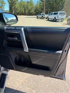 2016 Toyota 4Runner Limited   - Photo 16 - Pequot Lakes, MN 56472