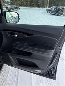 2017 Honda Pilot Touring   - Photo 16 - Pequot Lakes, MN 56472