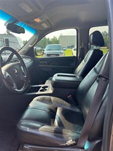 2012 Chevrolet Suburban LT   - Photo 11 - Pequot Lakes, MN 56472