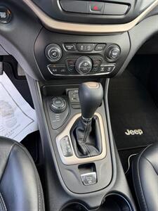 2017 Jeep Cherokee Limited   - Photo 14 - Pequot Lakes, MN 56472