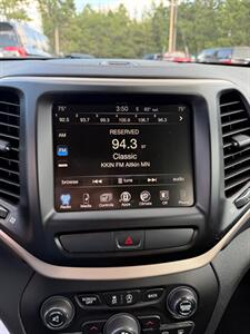 2017 Jeep Cherokee Limited   - Photo 12 - Pequot Lakes, MN 56472