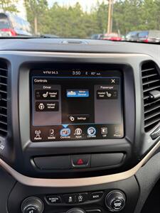 2017 Jeep Cherokee Limited   - Photo 11 - Pequot Lakes, MN 56472