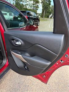 2017 Jeep Cherokee Limited   - Photo 18 - Pequot Lakes, MN 56472