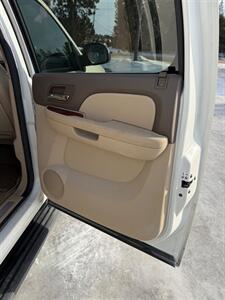 2013 Chevrolet Avalanche LTZ Black Diamond   - Photo 16 - Pequot Lakes, MN 56472