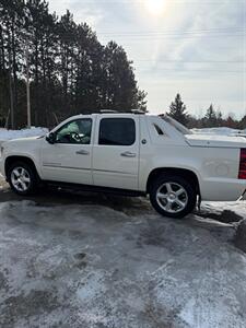 2013 Chevrolet Avalanche LTZ Black Diamond   - Photo 8 - Pequot Lakes, MN 56472