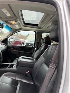 2014 GMC Yukon XL SLT - Photo 11 - Pequot Lakes, MN 56472