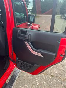 2016 Jeep Wrangler Unlimited Sahara   - Photo 13 - Pequot Lakes, MN 56472