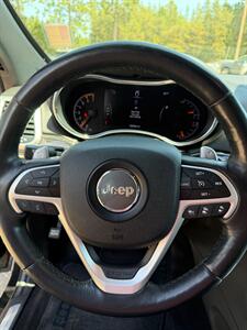 2015 Jeep Grand Cherokee Overland   - Photo 11 - Pequot Lakes, MN 56472