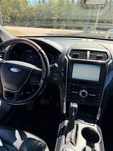 2016 Ford Explorer Platinum   - Photo 11 - Pequot Lakes, MN 56472