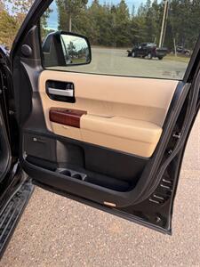 2014 Toyota Sequoia Platinum   - Photo 20 - Pequot Lakes, MN 56472