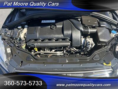 2015 Volvo XC60 T6 Premier Plus AWD (**One Owner**)  Immaculate Loaded Low Miles - Photo 14 - Vancouver, WA 98686