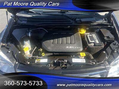 2016 Chrysler Town & Country Limited Platinum   - Photo 14 - Vancouver, WA 98686