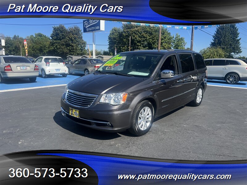 2016 Chrysler Town & Country Limited Platinum - Photo 1 - Vancouver, WA 98686