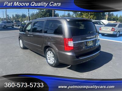 2016 Chrysler Town & Country Limited Platinum   - Photo 3 - Vancouver, WA 98686